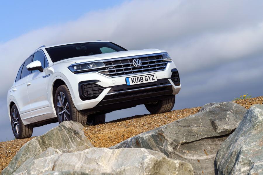  Volkswagen Touareg V6 TDI R-Line 2018 года  (UK) (фото 33 из 40)